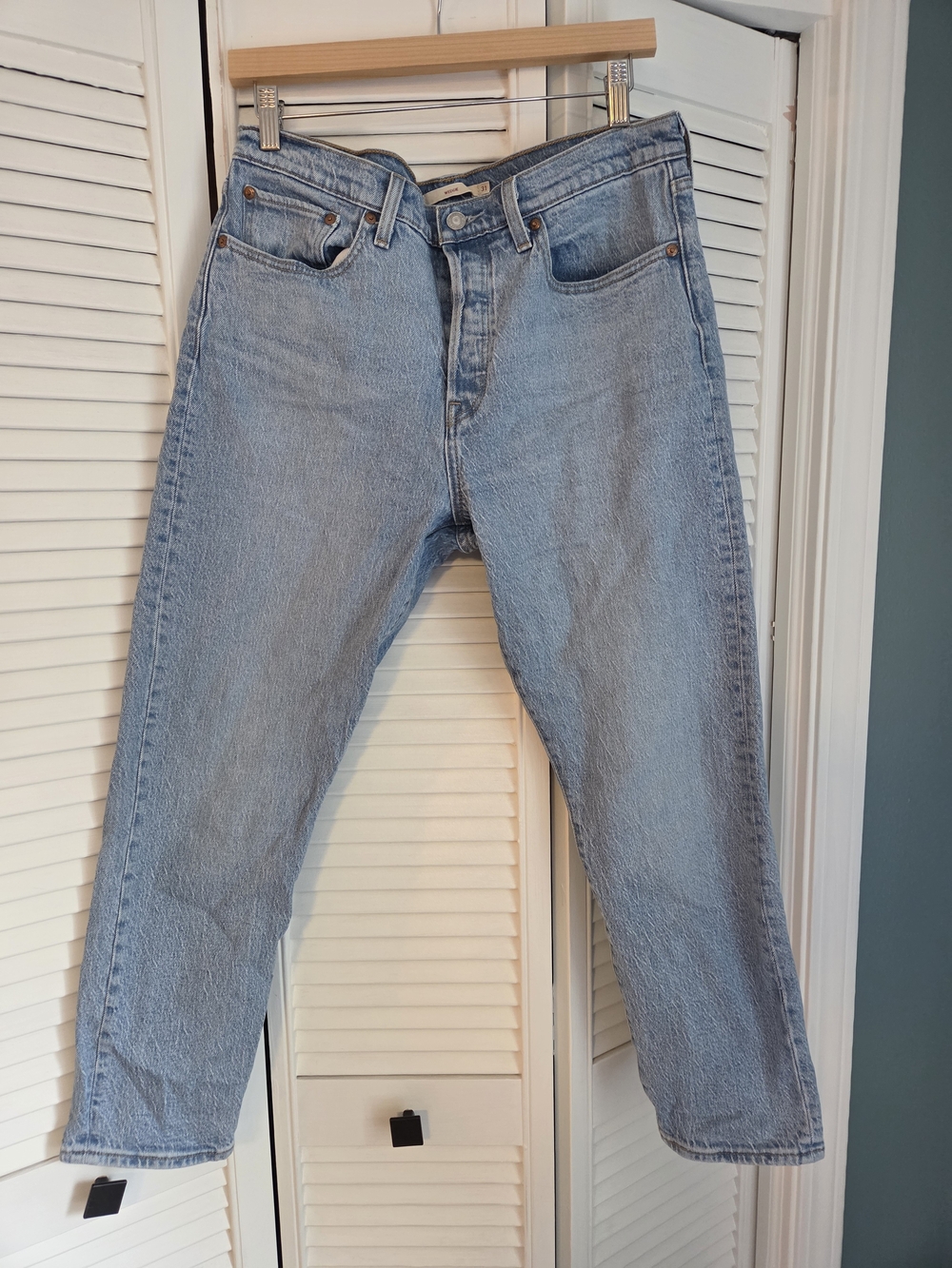 Levi's Light Blue Cropped Denim Jeans